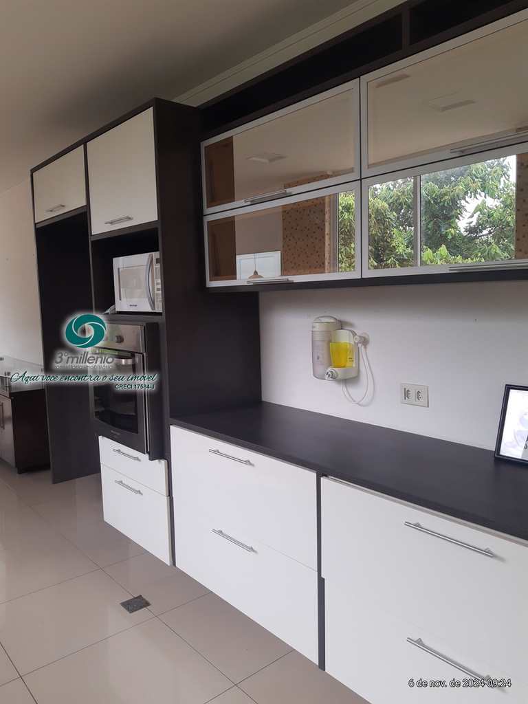 Casa em Carapicuíba, no bairro Golf Village