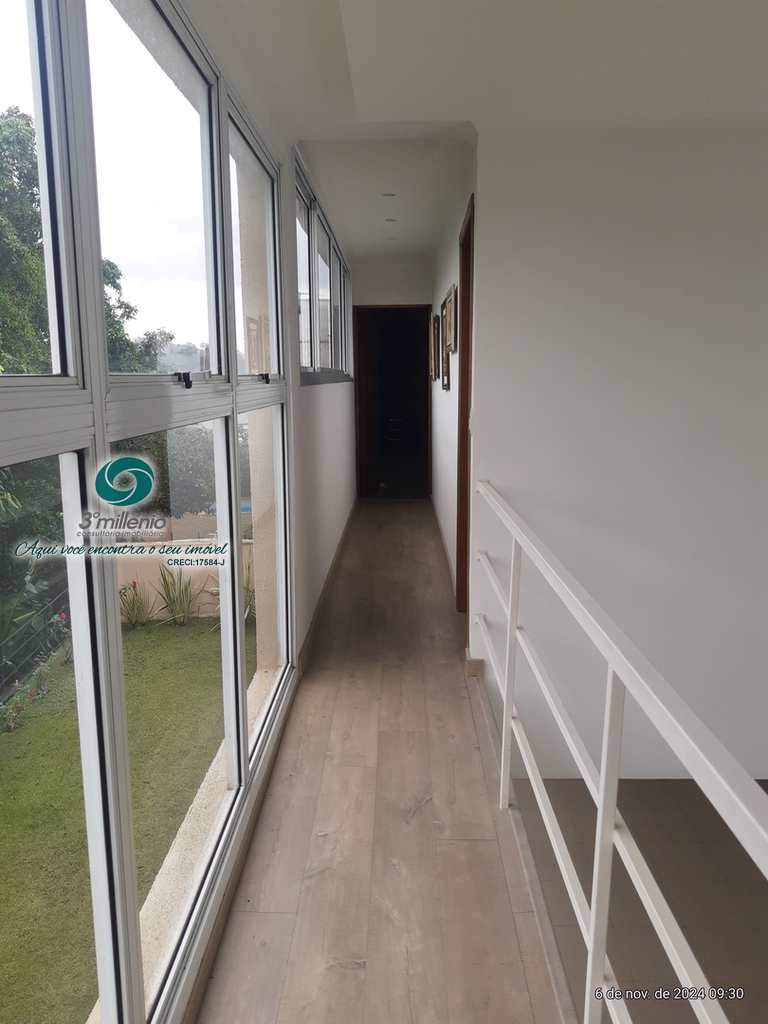 Casa em Carapicuíba, no bairro Golf Village