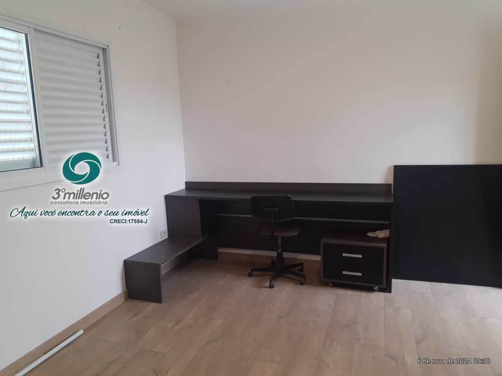 Casa em Carapicuíba, no bairro Golf Village