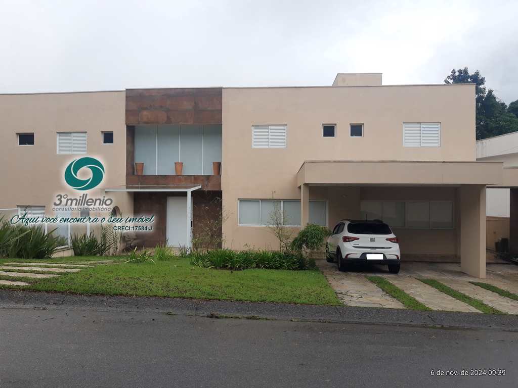 Casa em Carapicuíba, no bairro Golf Village