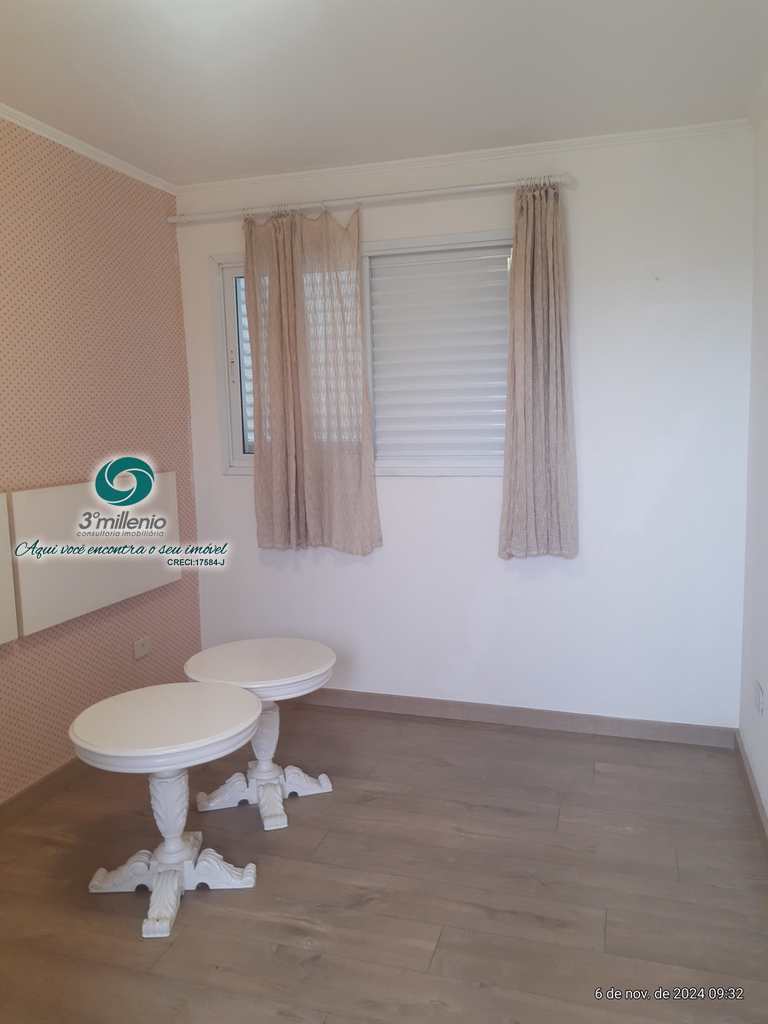 Casa em Carapicuíba, no bairro Golf Village