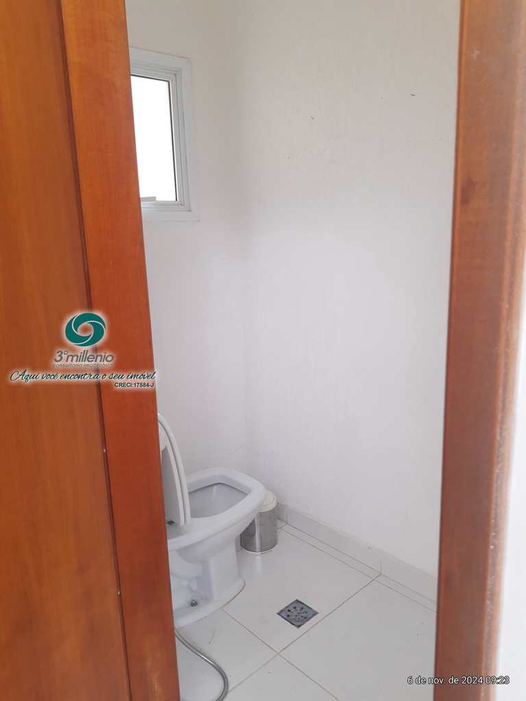 Casa em Carapicuíba, no bairro Golf Village
