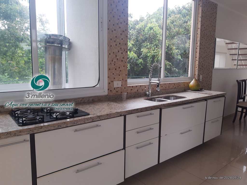 Casa em Carapicuíba, no bairro Golf Village
