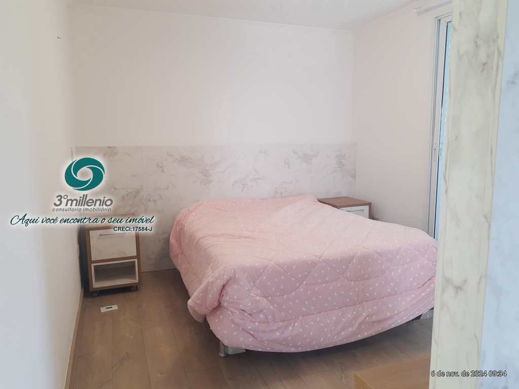 Casa em Carapicuíba, no bairro Golf Village