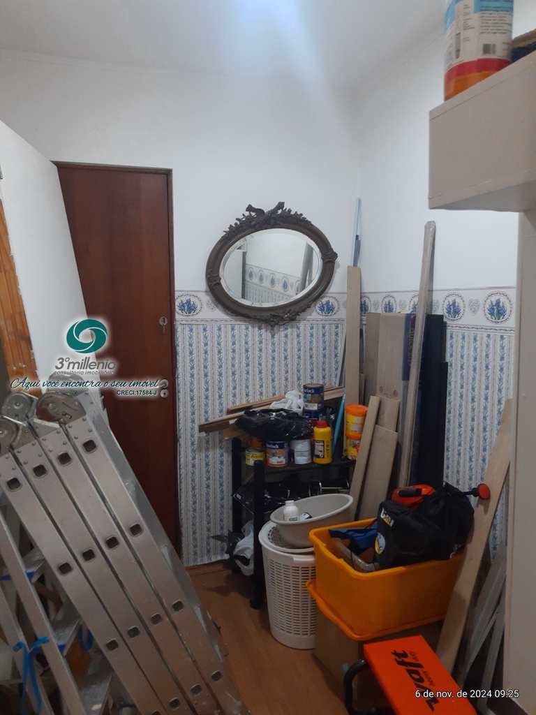 Casa em Carapicuíba, no bairro Golf Village