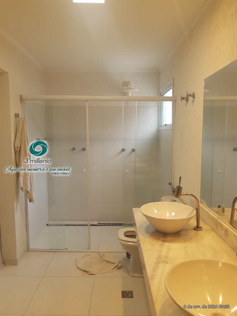 Casa em Carapicuíba, no bairro Golf Village