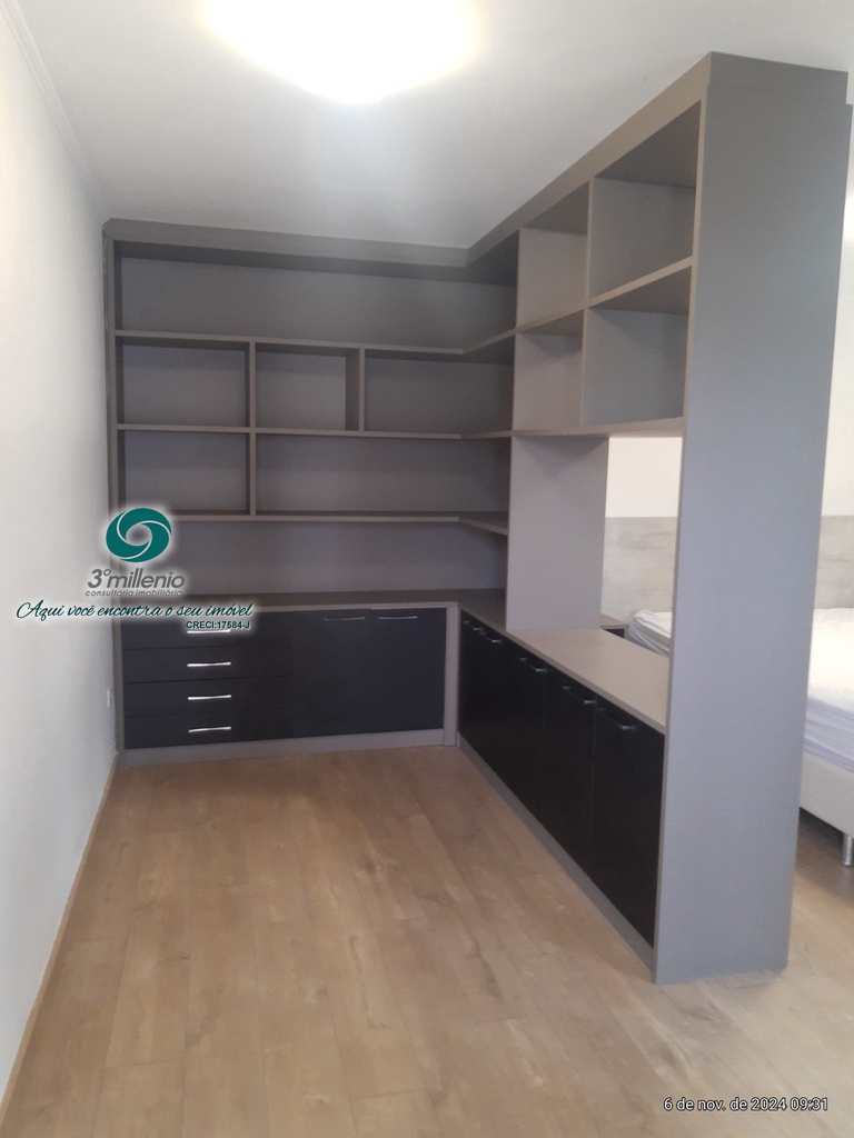 Casa em Carapicuíba, no bairro Golf Village