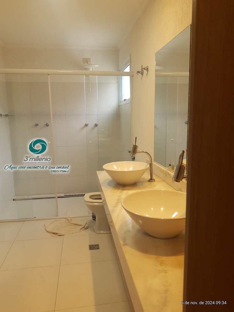 Casa em Carapicuíba, no bairro Golf Village