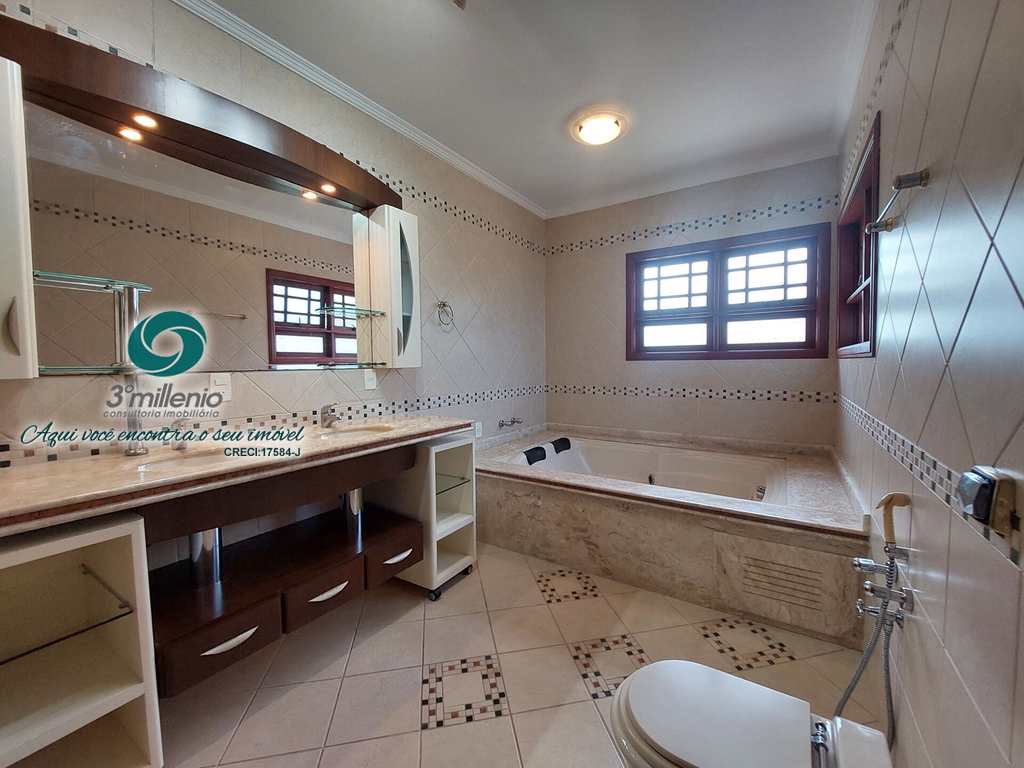 Casa em Cotia, no bairro São Paulo II