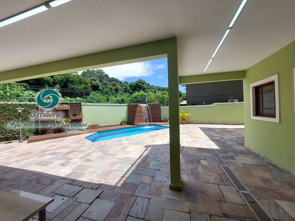 Casa em Cotia, no bairro São Paulo II