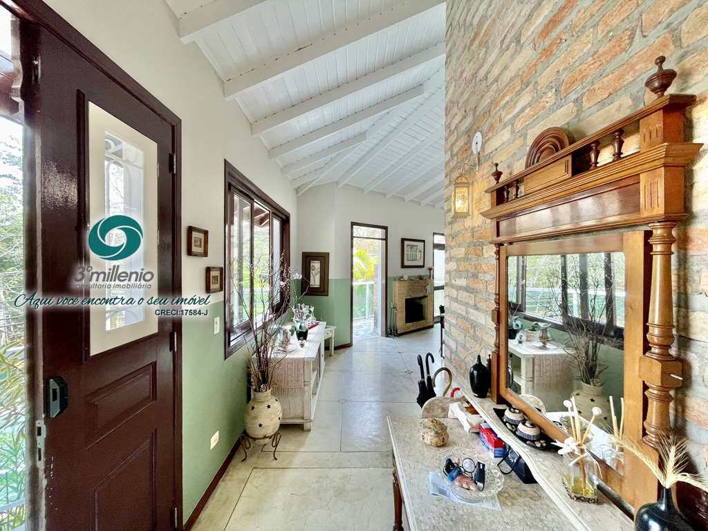 Casa em Cotia, no bairro São Paulo II