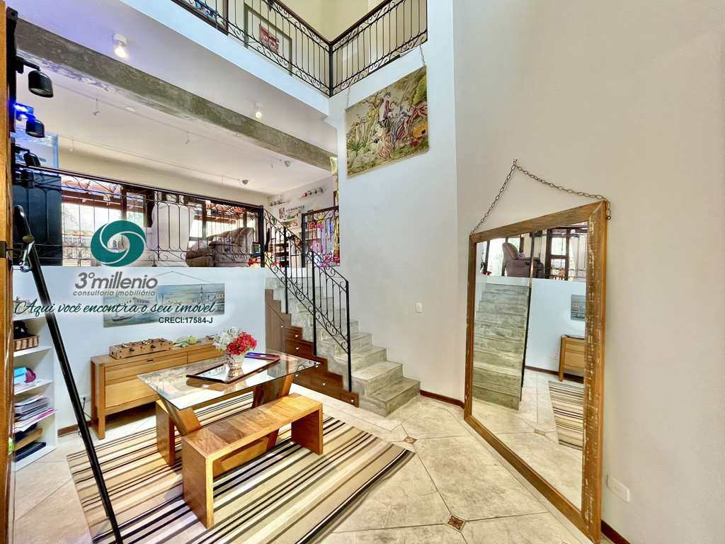 Casa em Cotia, no bairro São Paulo II