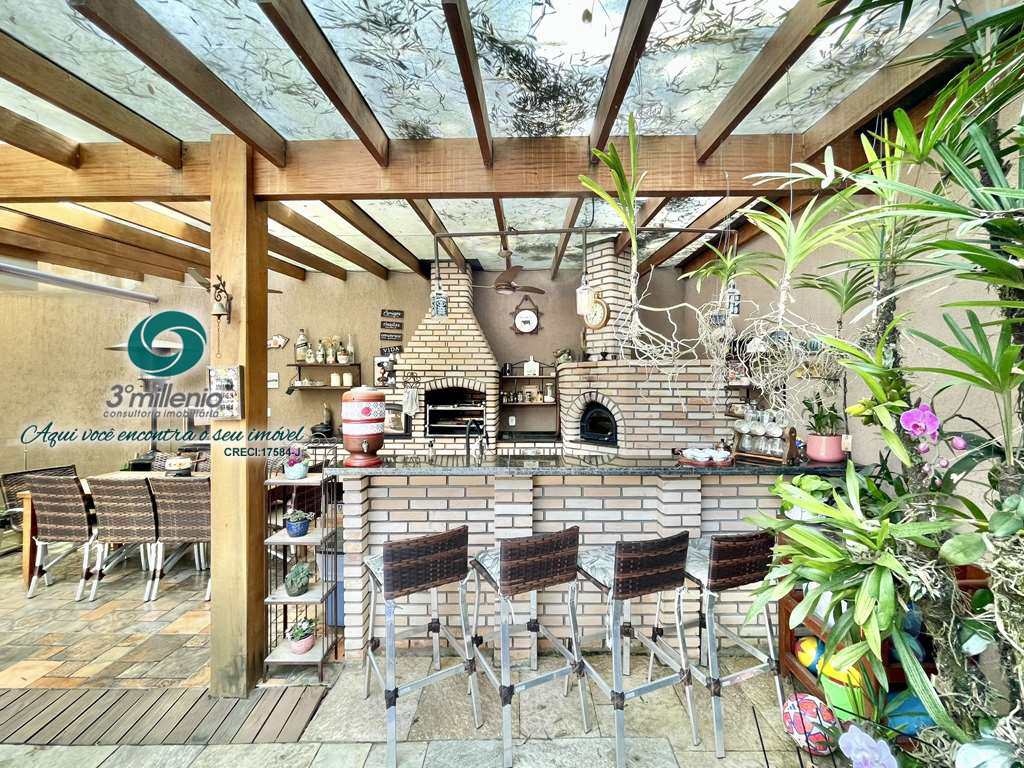 Casa em Cotia, no bairro São Paulo II