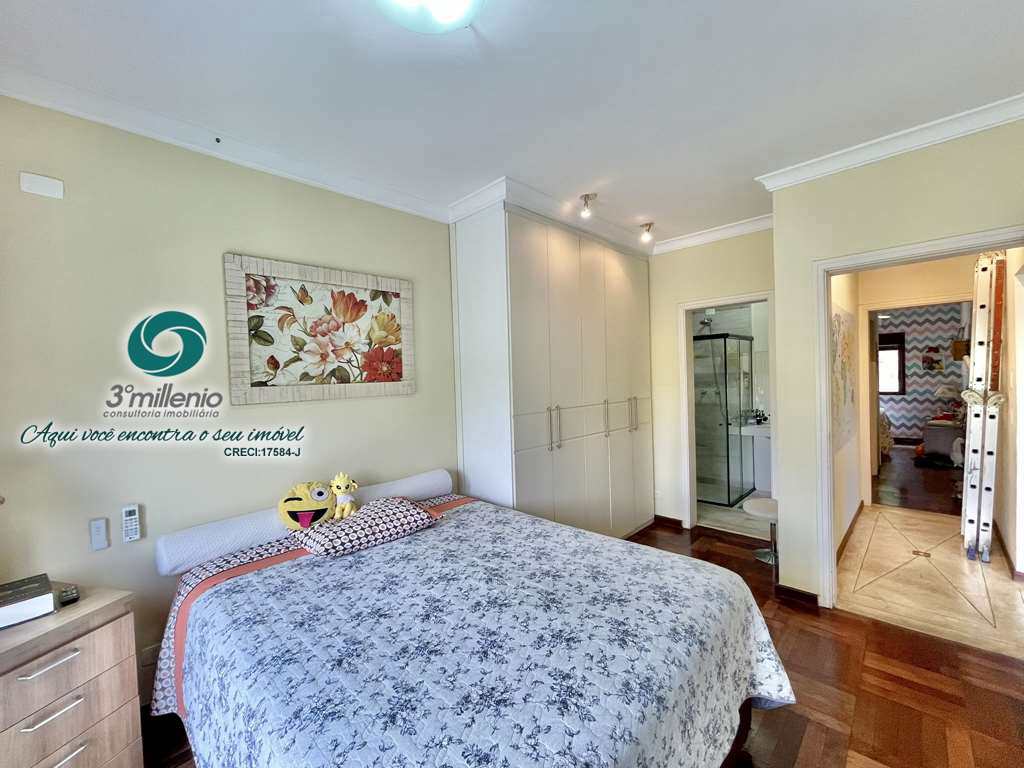 Casa em Cotia, no bairro São Paulo II