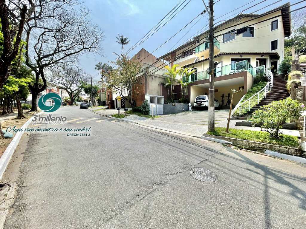 Casa em Cotia, no bairro São Paulo II