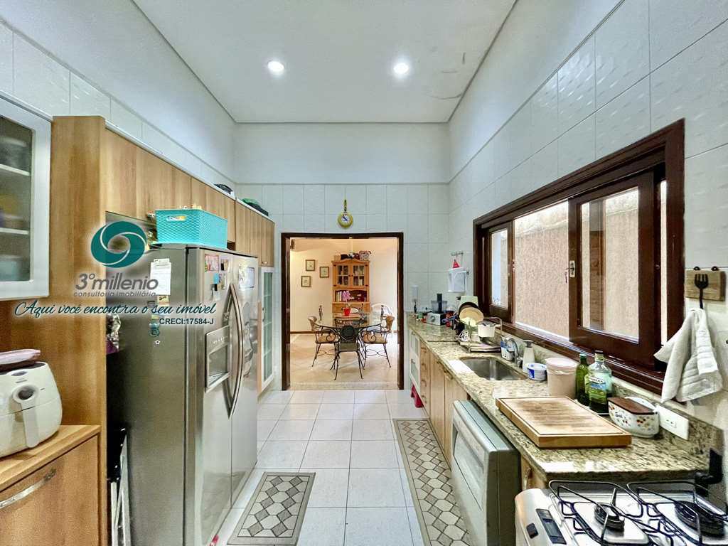 Casa em Cotia, no bairro São Paulo II