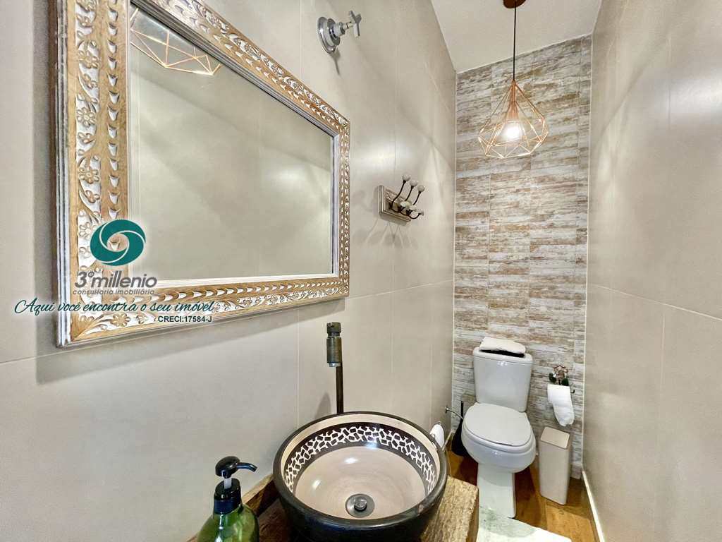 Casa em Cotia, no bairro São Paulo II