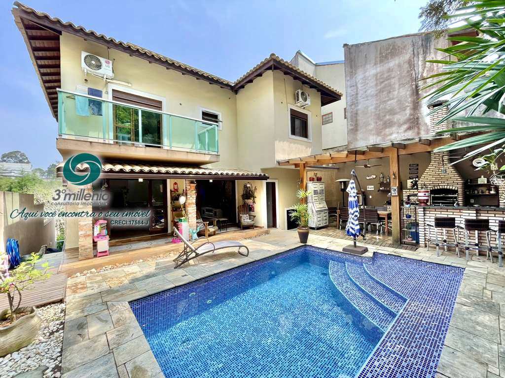 Casa em Cotia, no bairro São Paulo II
