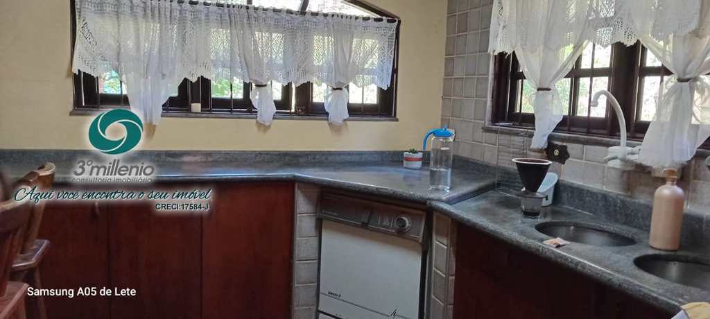 Casa em Embu das Artes, no bairro Jardim dos Ipês