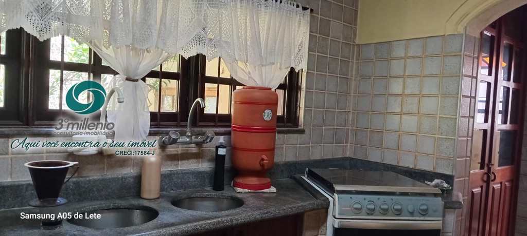 Casa em Embu das Artes, no bairro Jardim dos Ipês