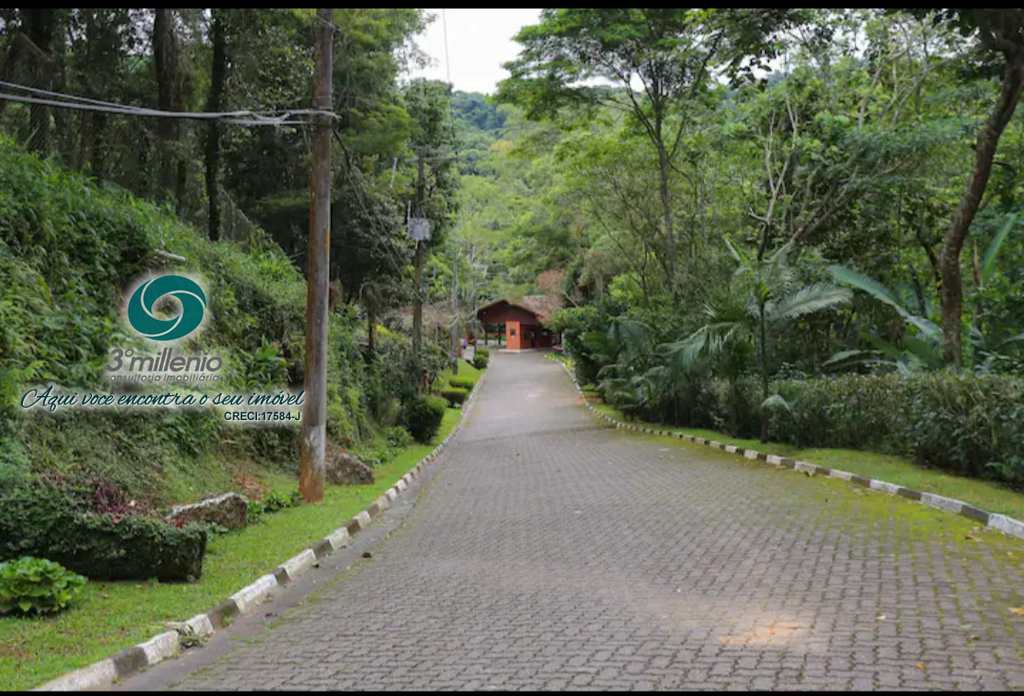 Casa em Embu das Artes, no bairro Jardim dos Ipês