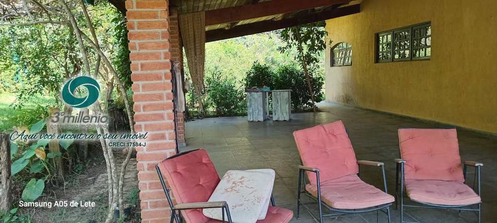 Casa em Embu das Artes, no bairro Jardim dos Ipês