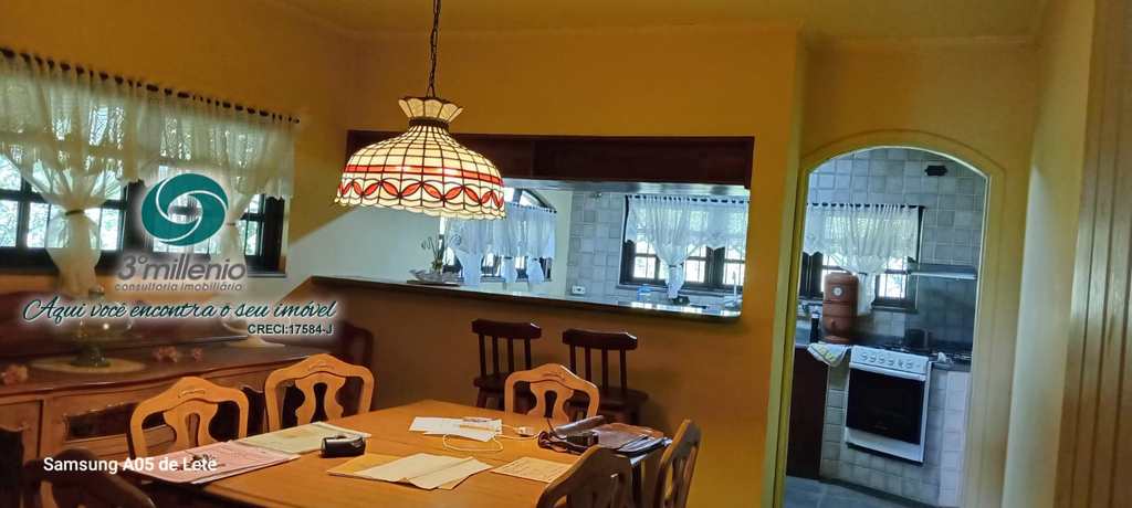 Casa em Embu das Artes, no bairro Jardim dos Ipês