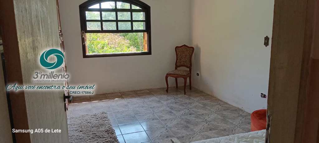 Casa em Embu das Artes, no bairro Jardim dos Ipês