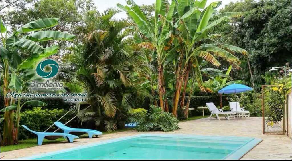 Casa em Embu das Artes, no bairro Jardim dos Ipês