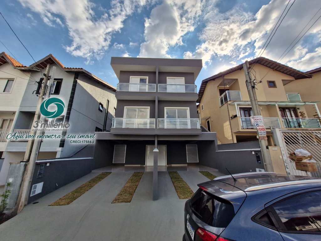 Casa em Cotia, no bairro Jardim Rio das Pedras