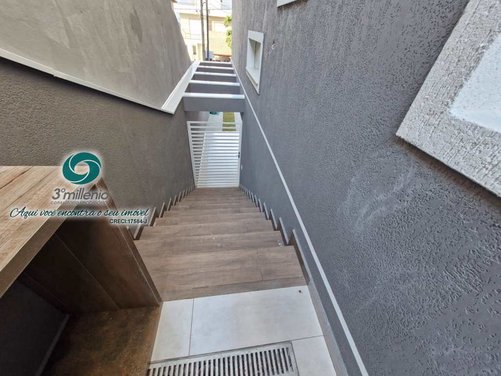 Casa em Cotia, no bairro Jardim Rio das Pedras