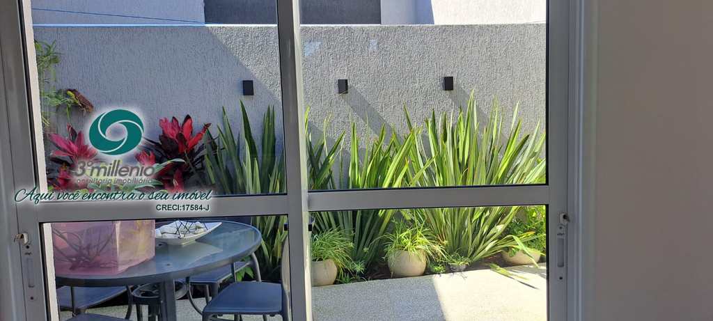 Casa em Cotia, no bairro Jardim Rio das Pedras