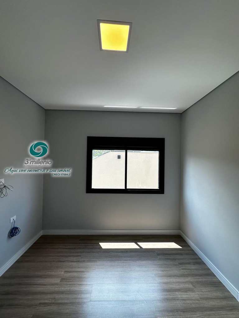 Casa em Cotia, no bairro Parque Dom Henrique
