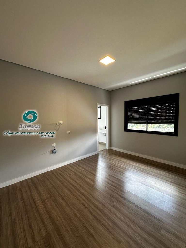 Casa em Cotia, no bairro Parque Dom Henrique
