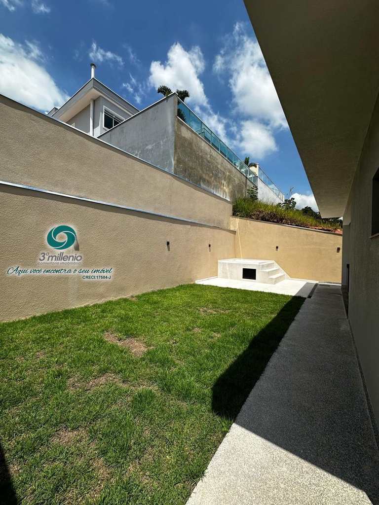 Casa em Cotia, no bairro Parque Dom Henrique