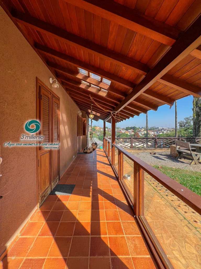 Casa em Cotia, no bairro Bosque do Vianna