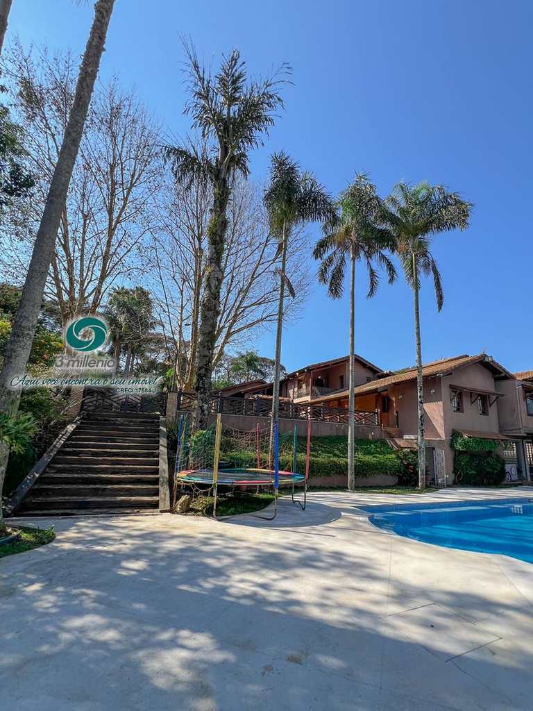 Casa em Cotia, no bairro Bosque do Vianna