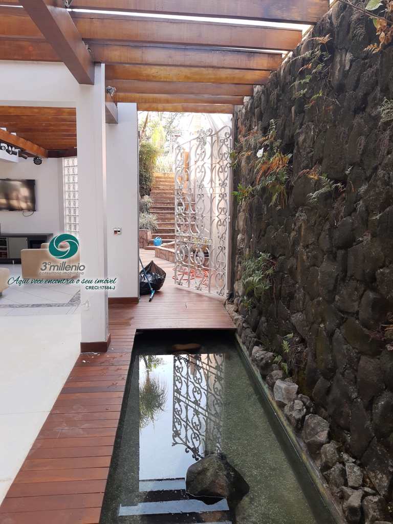 Casa em Cotia, no bairro Bosque do Vianna