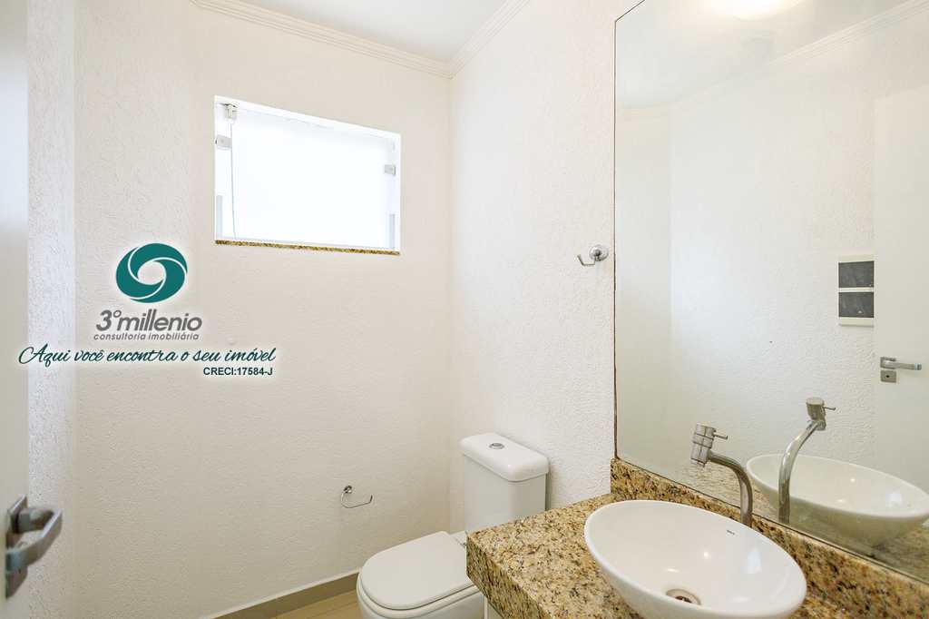Casa em Cotia, no bairro Moinho Velho