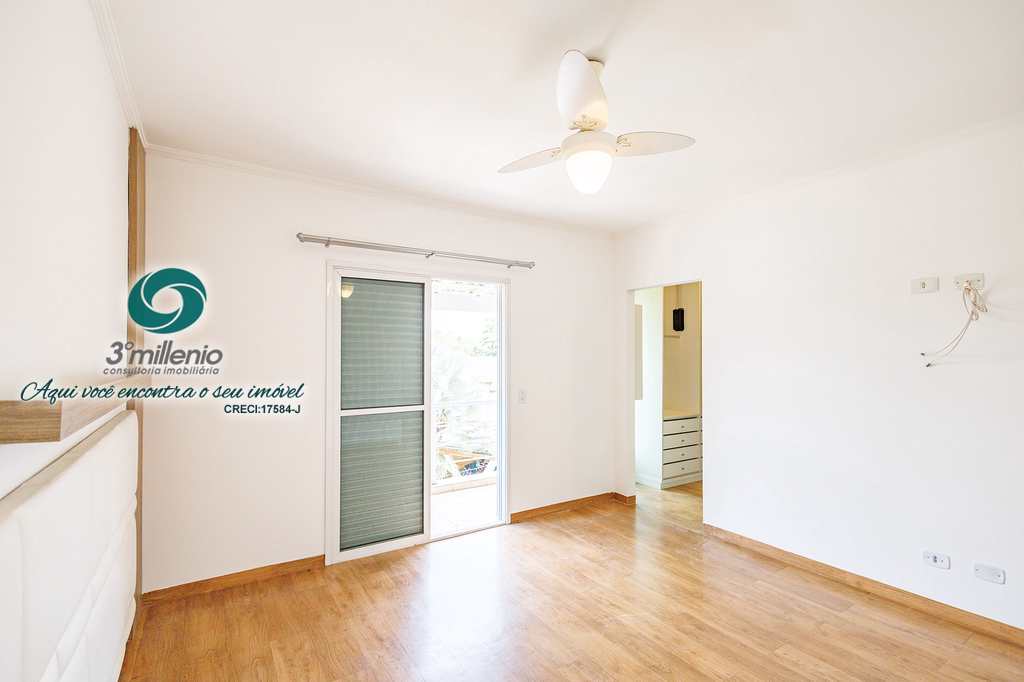 Casa em Cotia, no bairro Moinho Velho