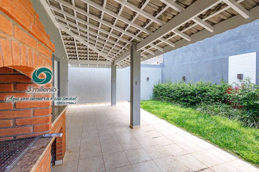 Casa em Cotia, no bairro Moinho Velho