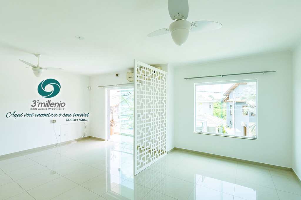 Casa em Cotia, no bairro Moinho Velho