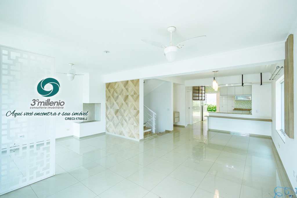 Casa em Cotia, no bairro Moinho Velho