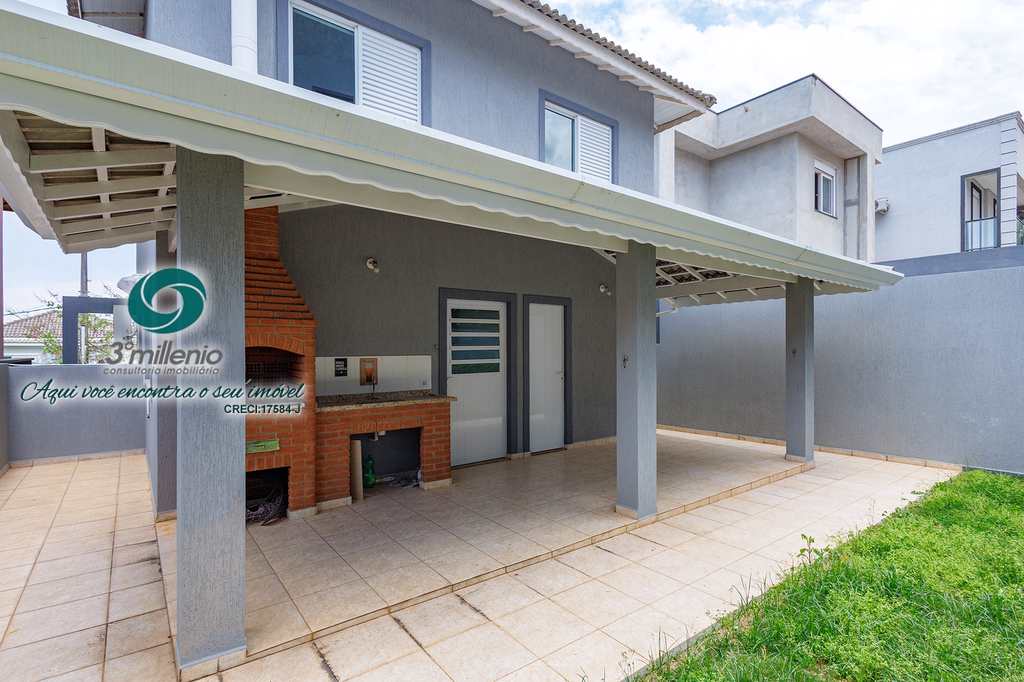 Casa em Cotia, no bairro Moinho Velho