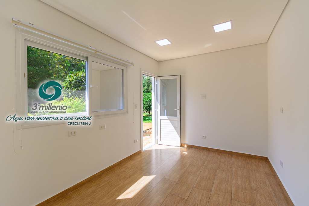 Casa em Cotia, no bairro Bosque do Vianna
