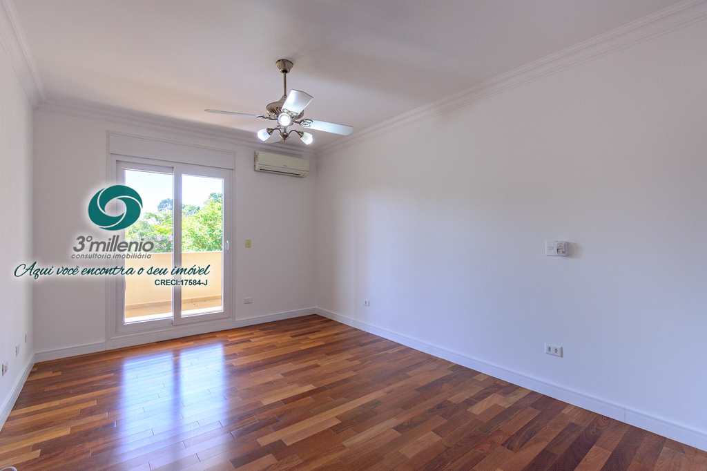 Casa em Cotia, no bairro Bosque do Vianna