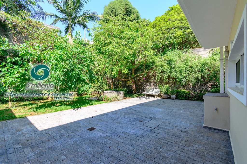 Casa em Cotia, no bairro Bosque do Vianna