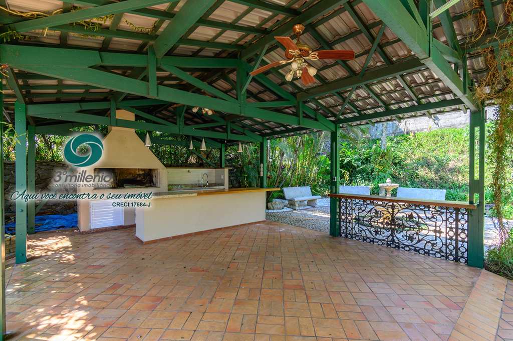 Casa em Cotia, no bairro Bosque do Vianna