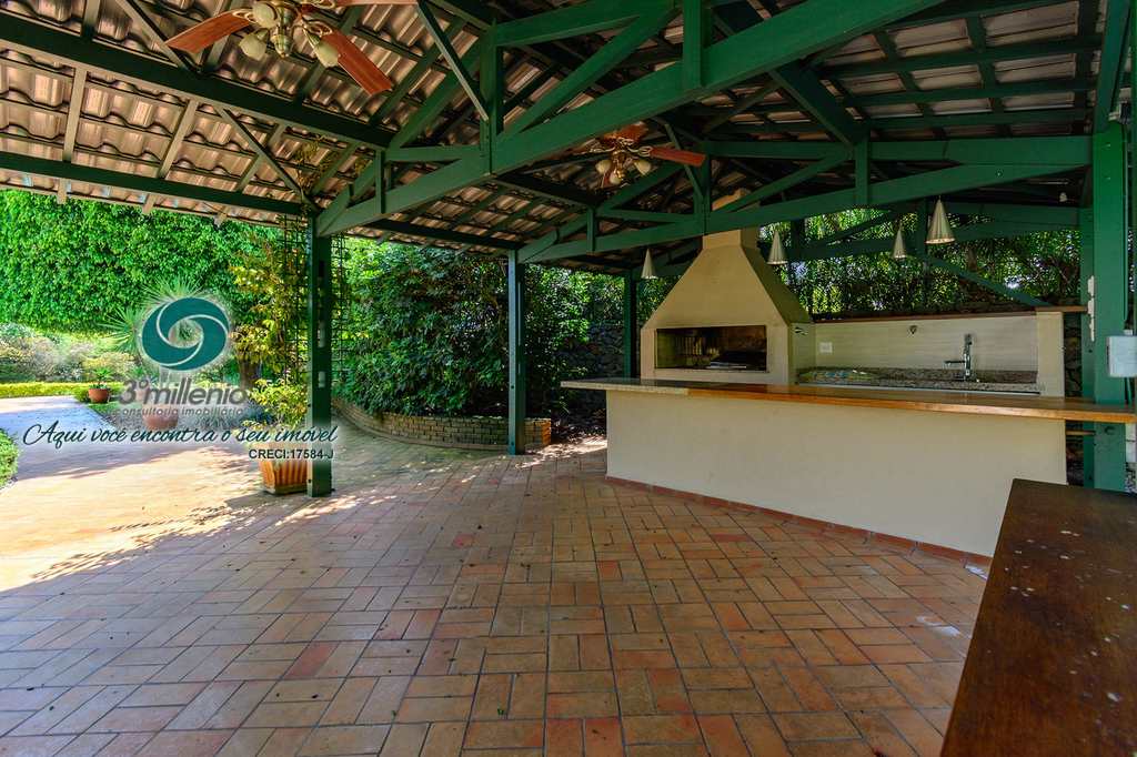 Casa em Cotia, no bairro Bosque do Vianna