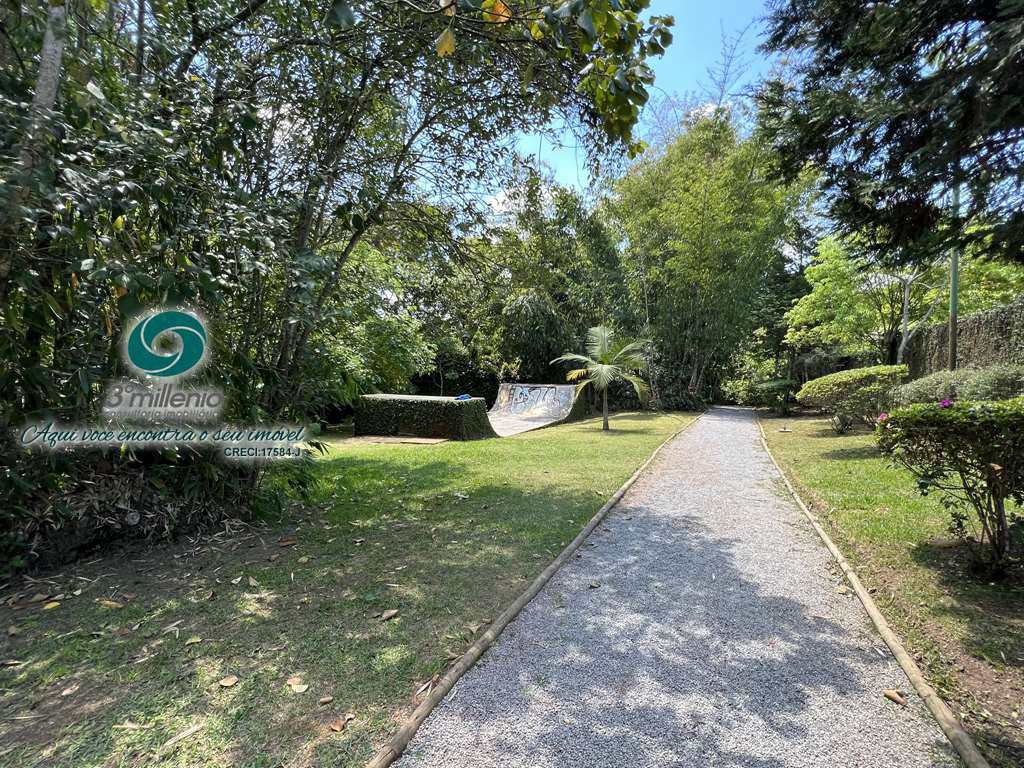 Casa em Cotia, no bairro Jardim das Flores